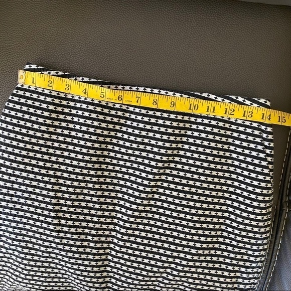 Merona Black and white Midi Skirt Size 6 - Picture 7 of 8